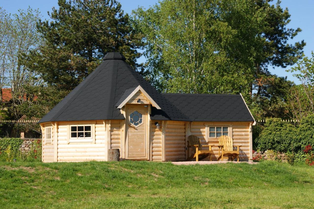 Les Cabanes Du Grand Nord Pradines  Exterior photo